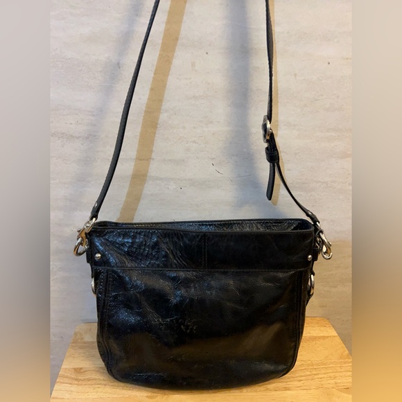 Coach Vintage Zoe
Hobo Shoulder Black Crinkle Leather Crossbody Bag - Picture 4 of 16